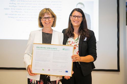 Austria's Federal Environment Minister Maria Patek and Provincial Councillor Sara Schaar from Carinthia, who signed the